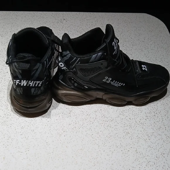 High Top Athletic Shoes With 23 Detail Sz 10 - Picture 14 of 14